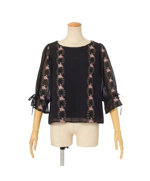 an another angelus（アンアナザーアンジェラス）の「壁紙ローズ刺繍プルオーバーブラウス/an another angelus（シャツ/ブラウス・レディース・その他）」の2枚目の写真