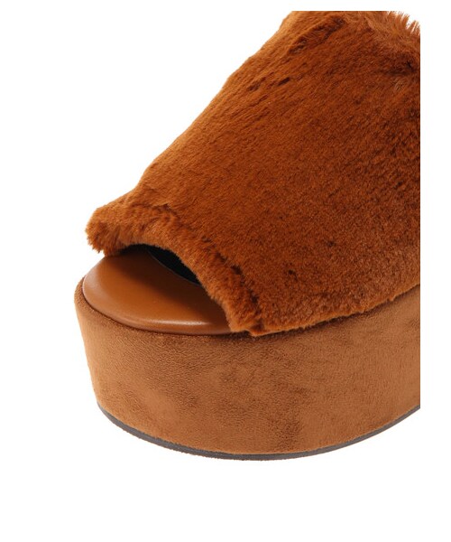 E hyphen world gallery（イーハイフンワールドギャラリー）の「ファー厚底サンダル（シューズ・ブラック/ブラウン・S/M/L）」の4枚目の写真