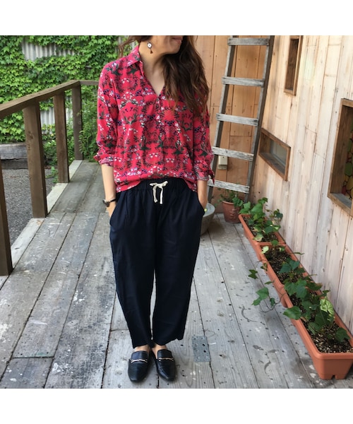 no brand（ノーブランド）の「チンピラ風花柄シャツ【ネイビー