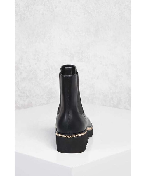 FOREVER 21（フォーエバー トゥエンティーワン）の「FOREVER 21 Curb Chain Chelsea Boots（ブーツ・レディース・Black・5.5/6/7/7.5/8/9/10）」の4枚目の写真
