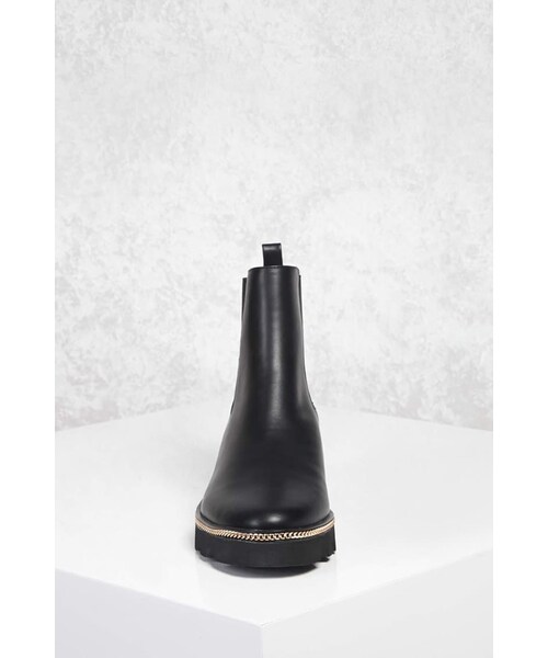 FOREVER 21（フォーエバー トゥエンティーワン）の「FOREVER 21 Curb Chain Chelsea Boots（ブーツ・レディース・Black・5.5/6/7/7.5/8/9/10）」の2枚目の写真