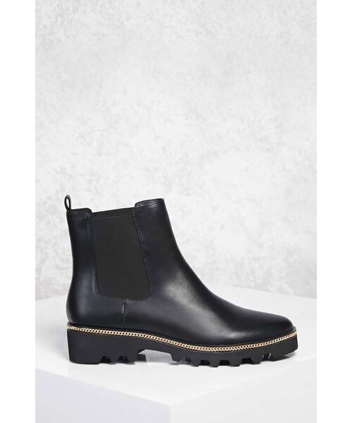 FOREVER 21（フォーエバー トゥエンティーワン）の「FOREVER 21 Curb Chain Chelsea Boots（ブーツ・レディース・Black・5.5/6/7/7.5/8/9/10）」の3枚目の写真