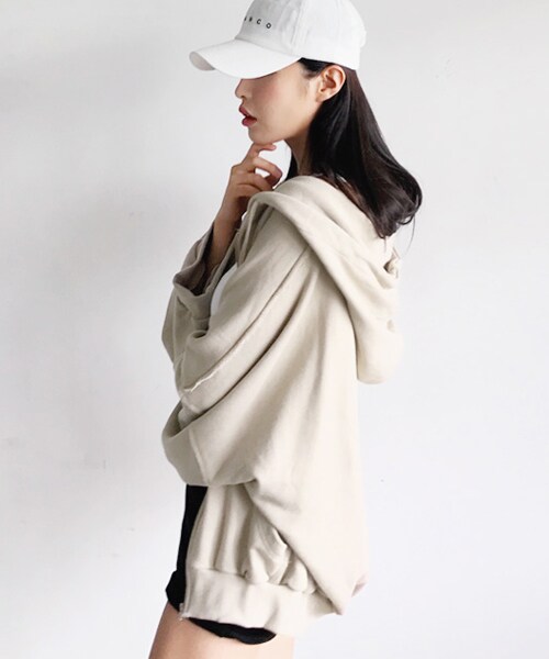 DHOLIC（ディーホリック）の「ドロップショルダーフードジップアップパーカー（パーカー・レディース・ベージュ/ブラウン/グレー・FREE）」の1枚目の写真