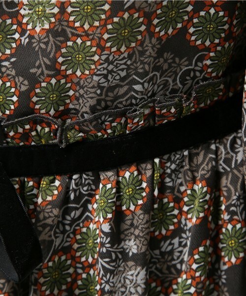 archives（アルシーヴ）の「2WAY花柄ワンピース（ワンピース・レディース・チャコールグレー/ブラウン・MEDIUM）」の10枚目の写真