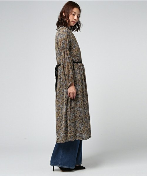 archives（アルシーヴ）の「2WAY花柄ワンピース（ワンピース・レディース・チャコールグレー/ブラウン・MEDIUM）」の4枚目の写真