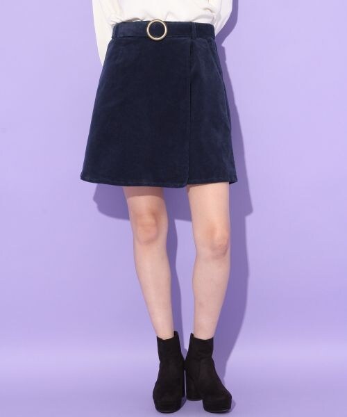 Heather（ヘザー）の「コーデュロイラップスカート（スカート・ブラウン/ネイビー/ライラック）」の2枚目の写真