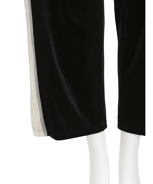 MURUA（ムルーア）の「ベロアラインパンツ（パンツ・レディース・ブラック/グリーン）」の16枚目の写真