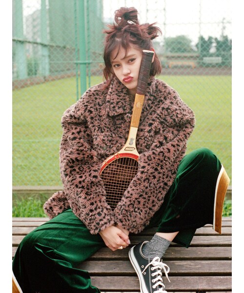 MURUA（ムルーア）の「ベロアラインパンツ（パンツ・レディース・ブラック/グリーン）」の5枚目の写真