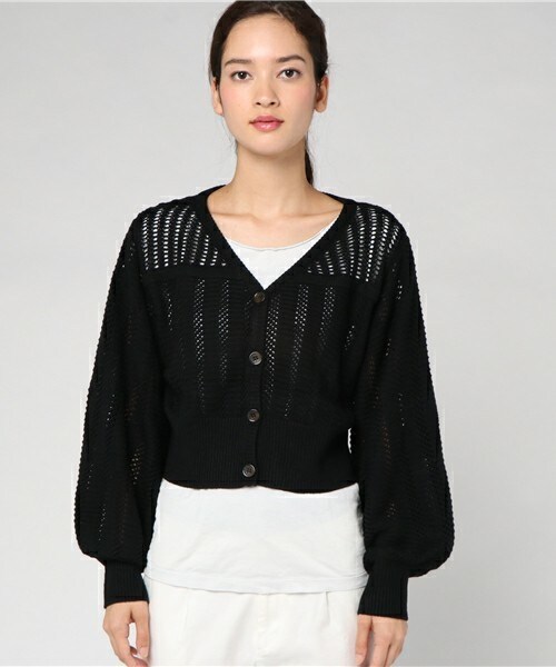 archives（アルシーヴ）の「スカシ柄Ｂｉｇ袖カーデ（ニット/セーター・レディース・アイボリー/ブラック/レッド・MEDIUM）」の4枚目の写真