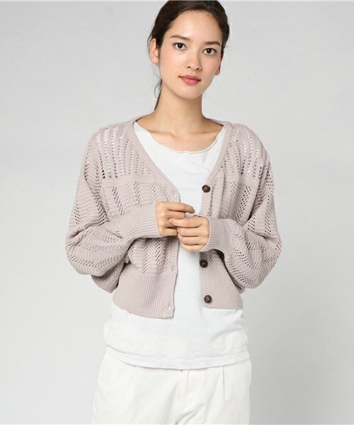 archives（アルシーヴ）の「スカシ柄Ｂｉｇ袖カーデ（ニット/セーター・レディース・アイボリー/ブラック/レッド・MEDIUM）」の2枚目の写真