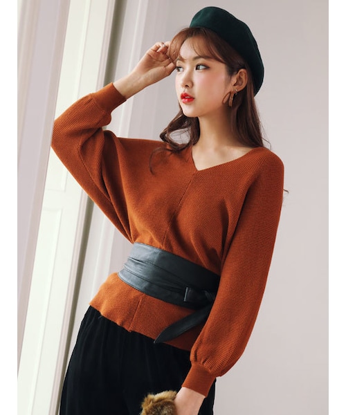 KORMARCH(コマチ)の「バルーン袖Vネックニットトップス(ニット/セーター・レディース・その他・FREEサイズ)」の1枚目の写真