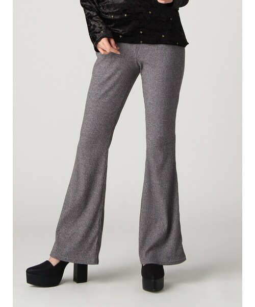 EVRIS（エヴリス）の「リブフレアレギンス（パンツ・レディース・グレー/ブラック/ブラウン）」の2枚目の写真