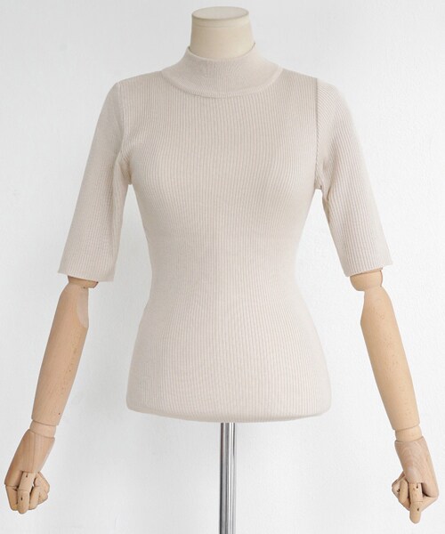 DHOLIC（ディーホリック）の「モックネックリブニットTシャツ（Tシャツ/カットソー・レディース・ブラック/ホワイト/ベージュ/レッド/グレー/その他・FREE）」の4枚目の写真