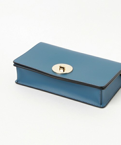 Doux archives（ドゥアルシーヴ）の「金具モチーフBAG（ハンドバッグ・レディース・ブルー/オレンジ・MEDIUM）」の5枚目の写真