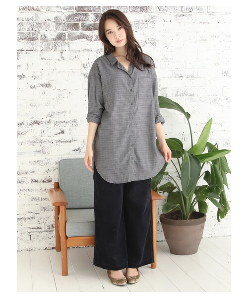 earth music&ecology(アースミュージックアンドエコロジー)の「USA COTTONコーデュロイパンツ(タックワイド)(パンツ・ピンク/ベージュ/ネイビー・S/M/L)」の6枚目の写真