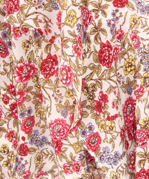 PAGEBOY（ページボーイ）の「小花柄裾切り替えフレアスカート（スカート・ホワイト系/ブラック系/ダークブルー系）」の14枚目の写真