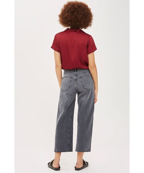 TOPSHOP(トップショップ)の「Topshop Moto grey cropped wide leg jeans(デニムパンツ・レディース・Gray・W2430/W2432/W2530/W2532/W2630/W2632/W2830/W2832/W3030/W3032/W3230/W3232/W3430/W3432/W3630/W3632)」の2枚目の写真