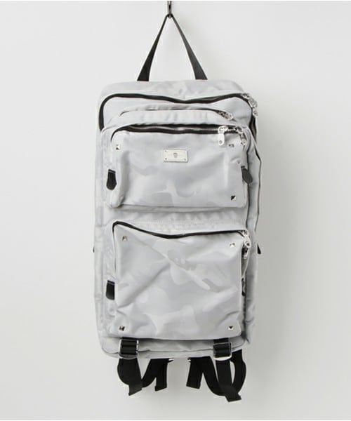 MARK & LONA（マークアンドロナ）の「Signature Camo Studs Backpack
