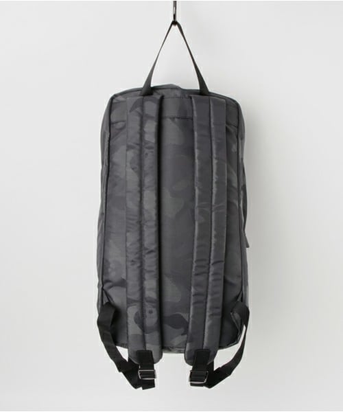 MARK & LONA（マークアンドロナ）の「Signature Camo Studs Backpack