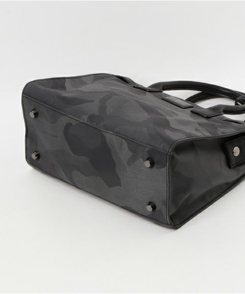 MARK & LONA（マークアンドロナ）の「Signature Camo Jane Bag