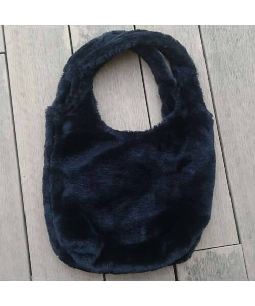 copine(コピン)の「フェイクファーショッパーバッグ(2color)【クリックポスト対象商品】(ハンドバッグ・レディース・その他)」の3枚目の写真