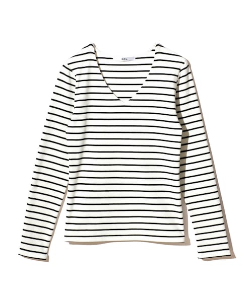 GRL（グレイル）の「Vネックテレコリブトップス（Tシャツ/カットソー・レディース・オフホワイト/ブラック/ピンク/グリーン/ネイビー/グレー/ボルドー/ラベンダー/オフホワイト×黒・M）」の2枚目の写真