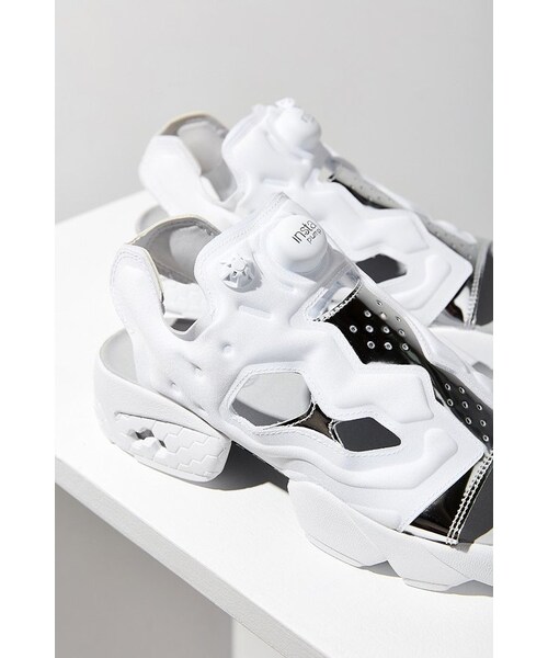 Reebok（リーボック）の「Reebok Instapump Fury Sandal（その他シューズ・レディース・Black/White・6/7/8/9/10）」の2枚目の写真