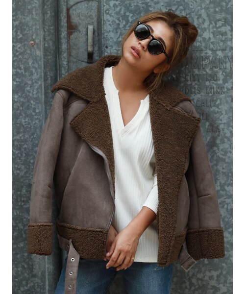 FLOVE(フローブ)の「フェイクムートンライダース(ジャケット/アウター・レディース・ライトグレー/ブラック/ブラウン・F)」の10枚目の写真