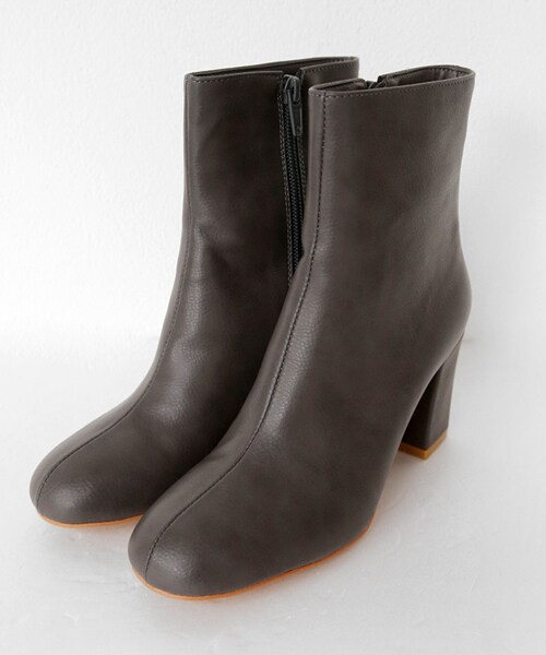 DHOLIC（ディーホリック）の「ラウンドトゥチャンキーヒールアンクルブーツ（ブーツ・レディース・ブラック/グレー/ブラウン・230/235/240/245/250）」の2枚目の写真