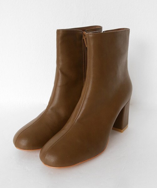 DHOLIC（ディーホリック）の「ラウンドトゥチャンキーヒールアンクルブーツ（ブーツ・レディース・ブラック/グレー/ブラウン・230/235/240/245/250）」の3枚目の写真