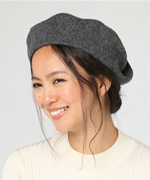 archives（アルシーヴ）の「シンプルバスクベレー帽（ハンチング/ベレー帽・レディース・ブラック/グレー・MEDIUM）」の2枚目の写真