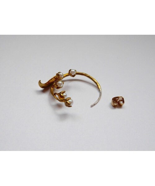 m.soeur(エムスール)の「スズランのフープピアス* Gold(ピアス(両耳用)・レディース・その他)」の5枚目の写真
