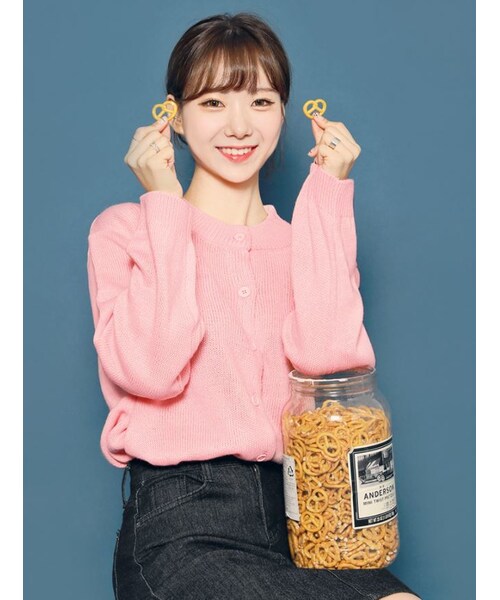 HOTPING（ホッピン）の「ベーシックラウンドネックカーディガン（カーディガン/ボレロ・レディース・ブラック/カーキ/アイボリー/ベージュ/スカイブルー/ピンク・1(フリーサイズ)/2(L-XL)）」の6枚目の写真