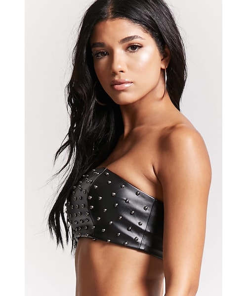 FOREVER 21(フォーエバー トゥエンティーワン)の「スタッズフェイクレザーチューブトップ(その他・レディース・BLACK・S/M/L)」の2枚目の写真