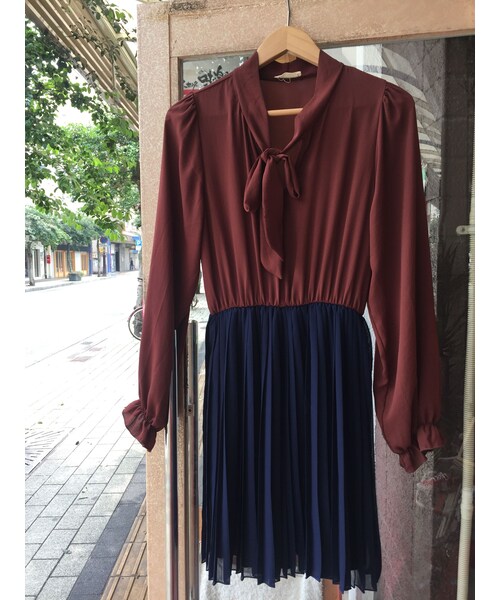 USED（ユーズド）の「バイカラーワンピース（ワンピース・レディース・その他）」の2枚目の写真