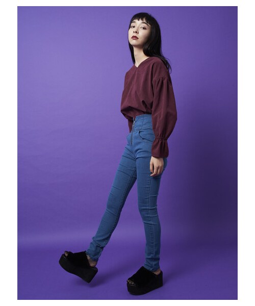 E hyphen world gallery（イーハイフンワールドギャラリー）の「Zip使いデニムスキニーパンツ（パンツ・ミディアムインディゴ/ブラックインディゴ・S/M/L）」の2枚目の写真