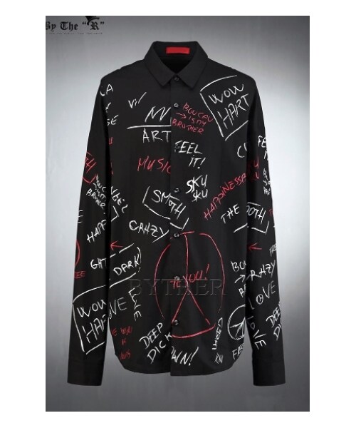 ByTheR（バイザアール）の「マルチロゴプリントルーズシャツ（シャツ/ブラウス・メンズ・ホワイト/ブラック・FREE）」の2枚目の写真