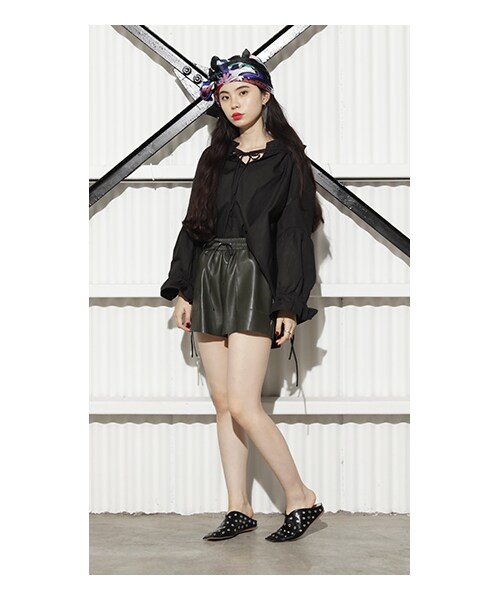 CHEER CLOSET（チアクローゼット）の「【るうこ】レザーライクショートパンツ（その他パンツ・レディース・グレー/ブラック/ベージュ/グリーン・F）」の4枚目の写真