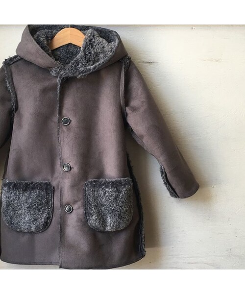 cache cache（カシュ カシュ）の「Violeta&Federico　COAT　LUCY(GREY)14ｙ.16ｙ（ムートンコート・キッズ・その他）」の2枚目の写真