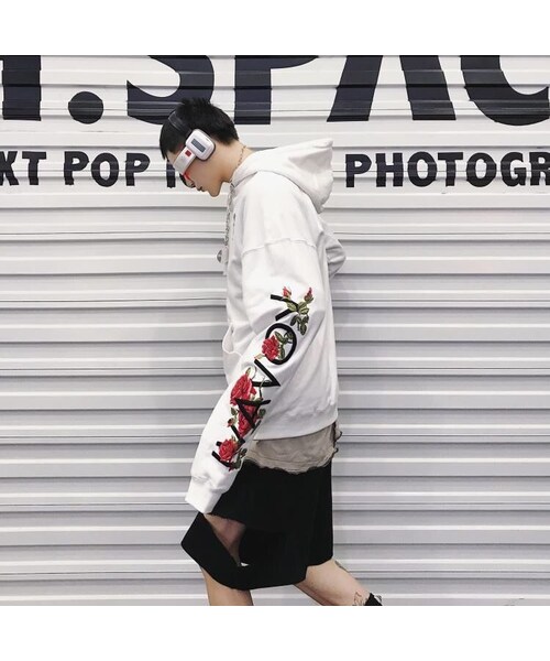 no brand（ノーブランド）の「VOVAVI スウェット刺繍パーカー（パーカー・メンズ・その他）」の2枚目の写真