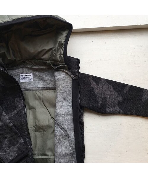 cache cache（カシュ カシュ）の「ARCH&LINE SWEATER FLEECE PARKA(CHARCOAL)（その他アウター・キッズ・その他）」の2枚目の写真