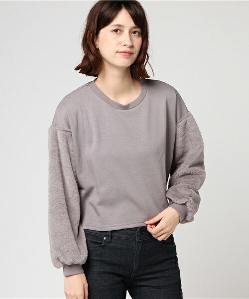 archives(アルシーヴ)の「袖フェイクファープルオーバー(Tシャツ/カットソー・レディース・ブラック/グレー/ベージュ・MEDIUM)」の1枚目の写真