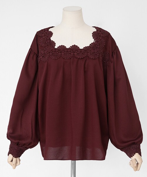 DHOLIC（ディーホリック）の「レーススクエアネックブラウス（シャツ/ブラウス・レディース・ホワイト/レッド・FREE）」の2枚目の写真