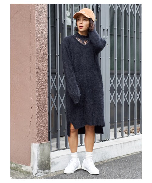 E hyphen world gallery（イーハイフンワールドギャラリー）の「VANSコーデュロイCAP（帽子・アイボリー/ブラック/ピンク/キャメル/ネイビー・F）」の4枚目の写真