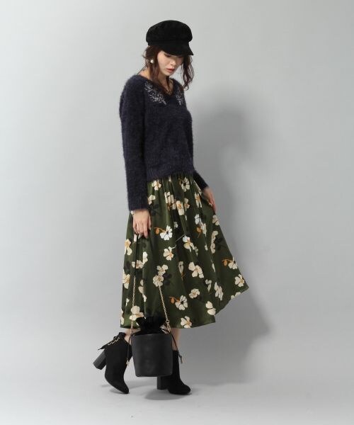 Andemiu（アンデミュウ）の「レトロフラワーＷゴムスカート（スカート・アイボリー/グリーン）」の3枚目の写真