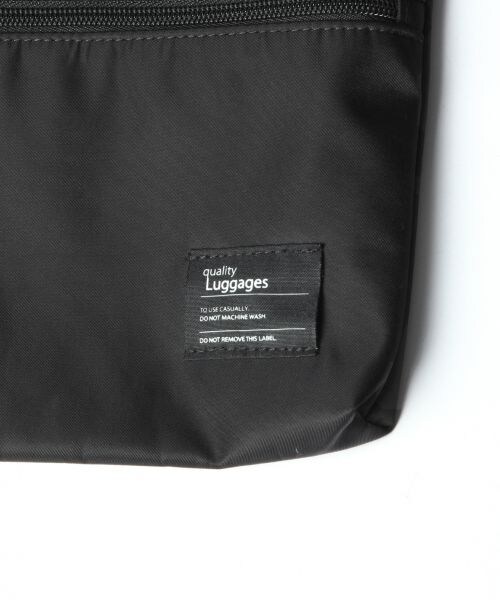 RAGEBLUE（レイジブルー）の「リバーシブルサコッシュFW（バッグ・オフホワイト/ブラック/グレー/ブラウン）」の10枚目の写真