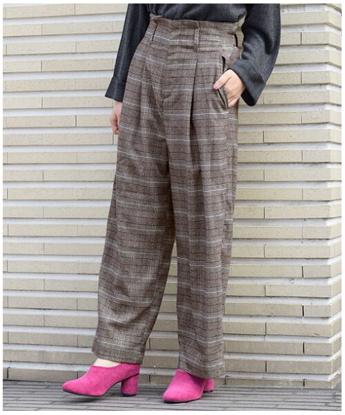 w closet（ダブルクローゼット）の「ハイウエストチェックパンツ（パンツ・レディース・ブラウン/チャコールグレー・FREE）」の3枚目の写真