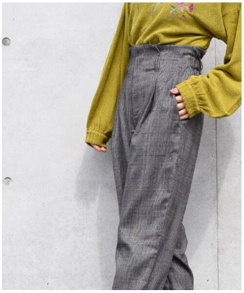 w closet（ダブルクローゼット）の「ハイウエストチェックパンツ（パンツ・レディース・ブラウン/チャコールグレー・FREE）」の9枚目の写真