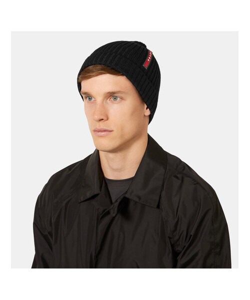 PRADA（プラダ）の「Prada Ribbed Virgin Wool Beanie（帽子・メンズ・Black・one size）」の2枚目の写真