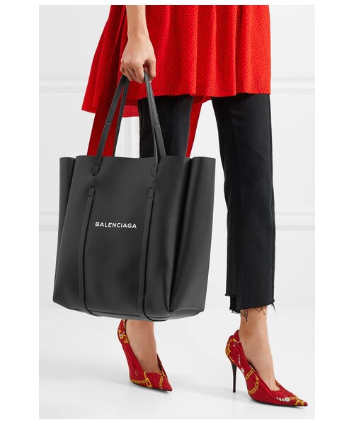 BALENCIAGA(バレンシアガ)の「Balenciaga - Printed Textured-leather Tote - Black(トートバッグ・レディース・Black・one size)」の5枚目の写真